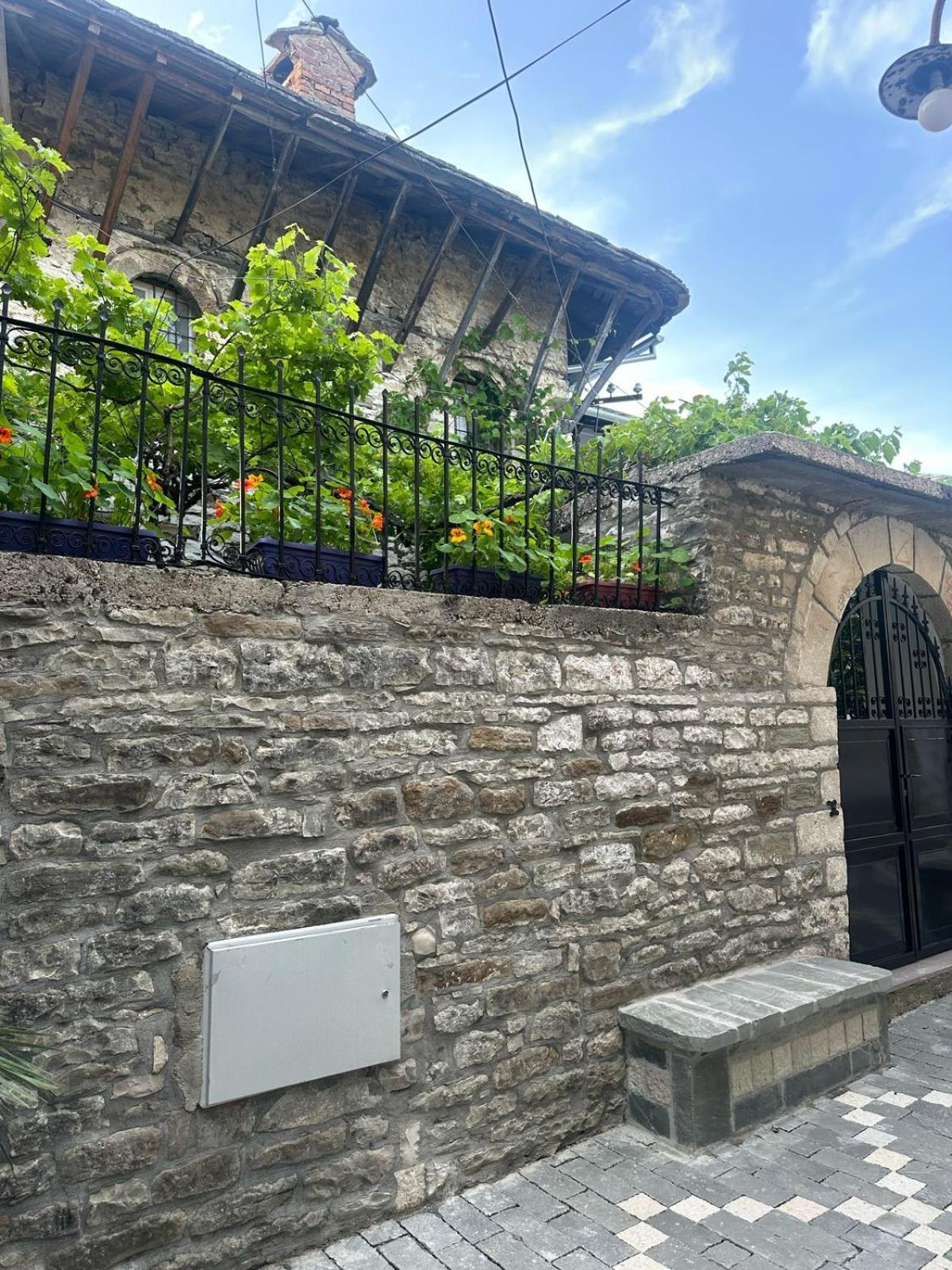 Traditional House Shapllo Gjirokaster Ngoại thất bức ảnh