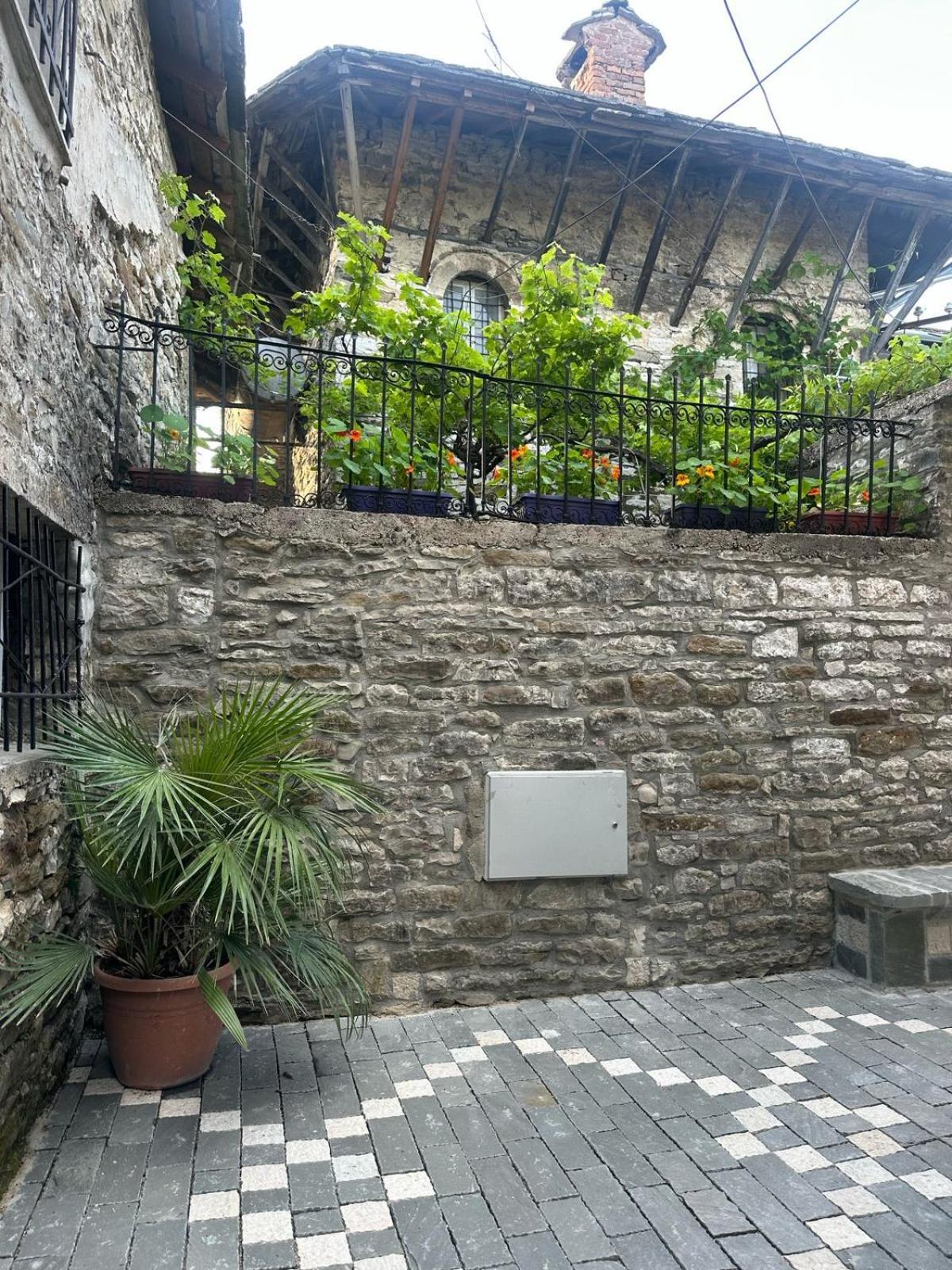 Traditional House Shapllo Gjirokaster Ngoại thất bức ảnh